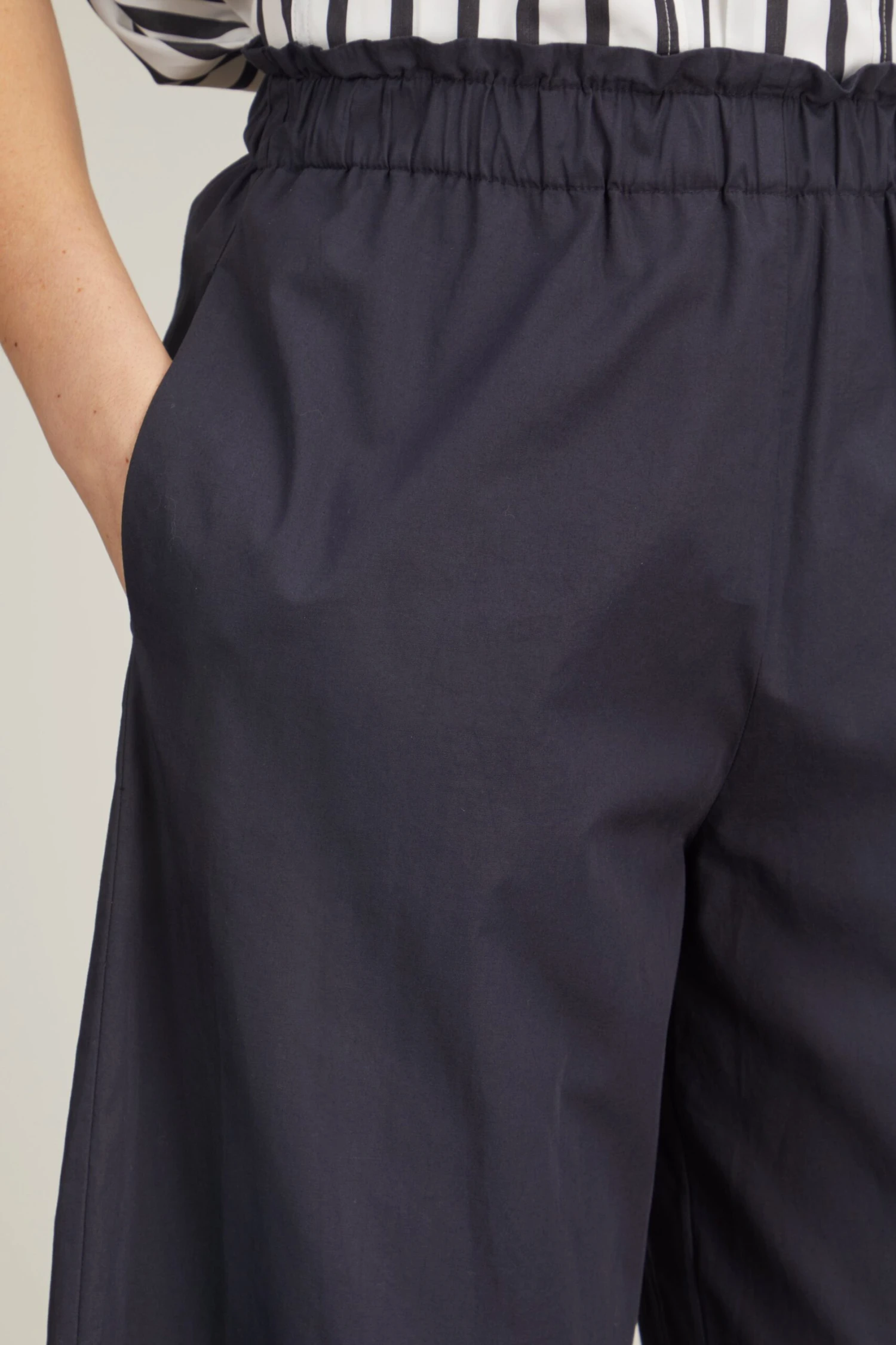 Easy Pant In Navy 7 Easy Pant In Navy - Image 5