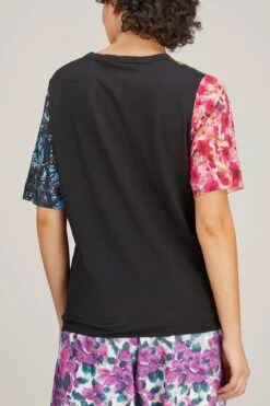 Dries Van Noten Hatro Patch T-Shirt In Lilac -All Seasons Style dries HatroPatchT ShirtinLilac 3