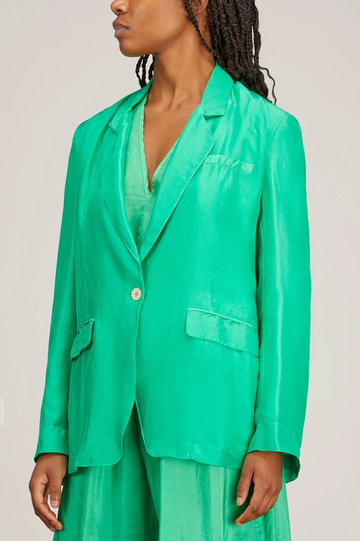 FORTE_FORTE Habotai Silk Jacket In Emerald 5 FORTE_FORTE Habotai Silk Jacket In Emerald - Image 3