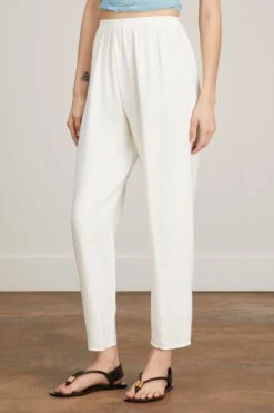 FORTE_FORTE Ripstop Fluid Viscose Elasticated Pants In White 9 FORTE_FORTE Ripstop Fluid Viscose Elasticated Pants In White -All Seasons Style forte ripstop fluid viscose elasticated pants in white 2