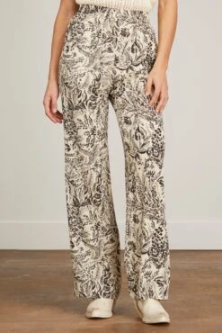 Golden Goose Crepe Viscose Jogging Pant In Bone White/Black 9 Golden Goose Crepe Viscose Jogging Pant In Bone White/Black -All Seasons Style golden goose crepe viscose jogging pant in bone white black 2