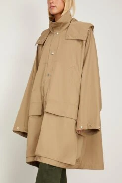 Lemaire Raincoat With Detachable Hood In Greige 9 Lemaire Raincoat With Detachable Hood In Greige -All Seasons Style lemaire RaincoatwithDetachableHoodinGreige 2