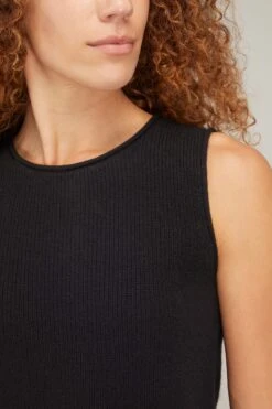 Zuri Vest In Black 11 Zuri Vest In Black -All Seasons Style lisa yang zuri vest in black 4 1