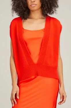 Top Deep V-Neck Knit Sweater In Rosso 8 Top Deep V-Neck Knit Sweater In Rosso -All Seasons Style sasuphi top deep vneck knit sweater in rosso 2