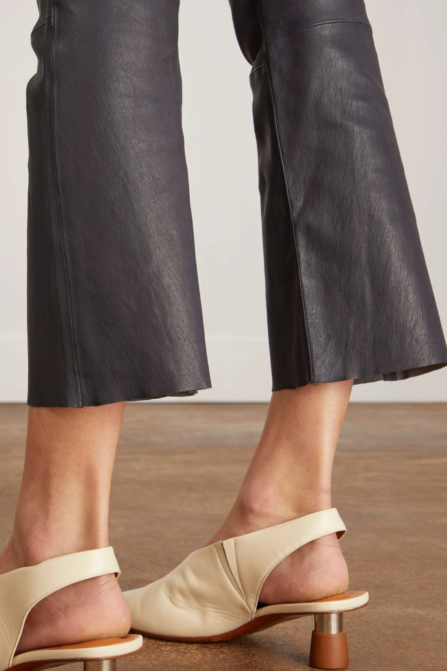 Crop Flare Legging In Navy 7 Crop Flare Legging In Navy - Image 5