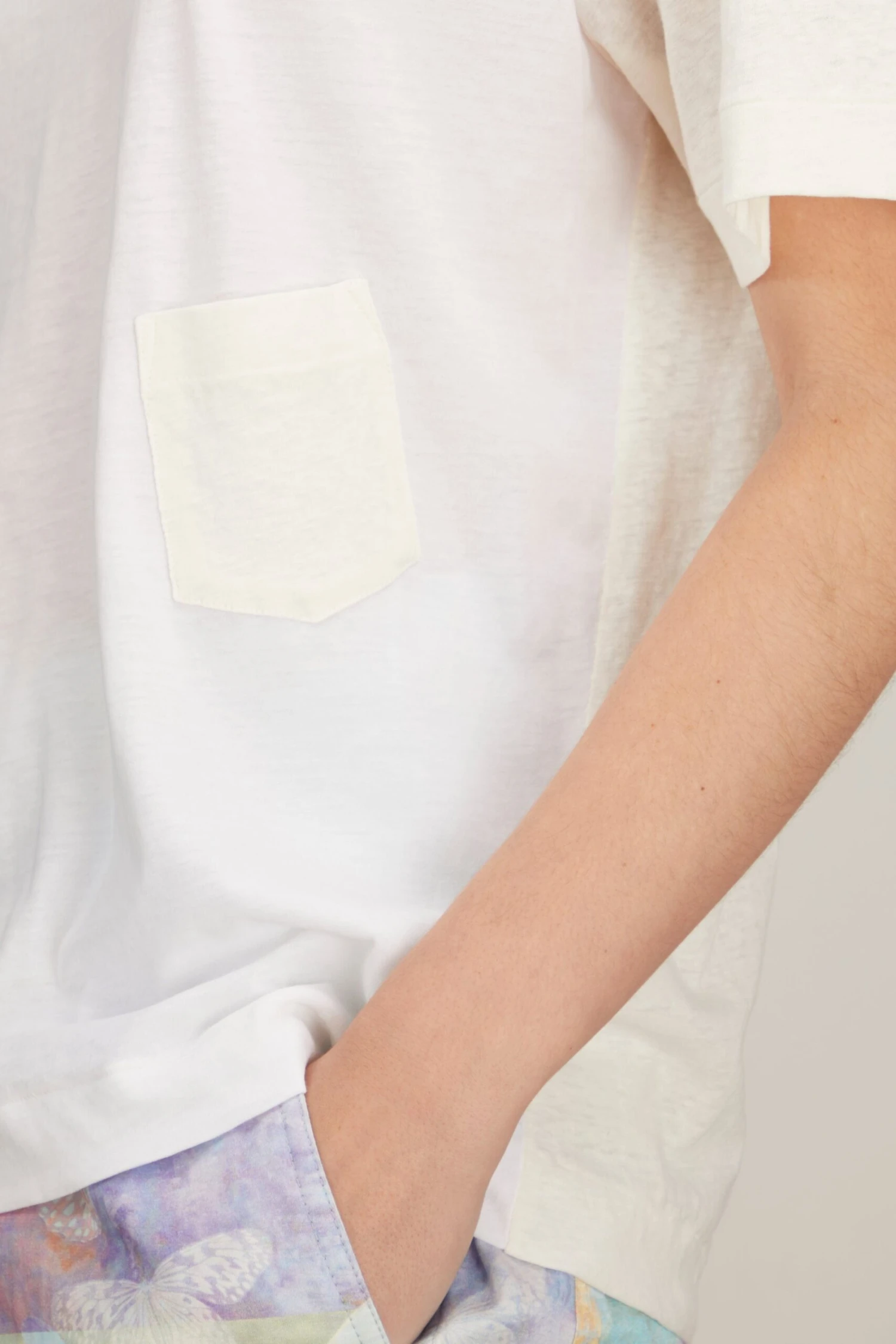 Grain Tee In White 7 Grain Tee In White - Image 5