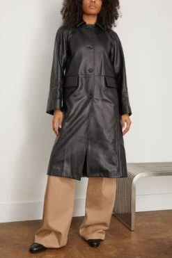 Toteme Raglan-Sleeve Leather Coat In Black -All Seasons Style toteme Raglan SleeveLeatherCoatinBlack 2