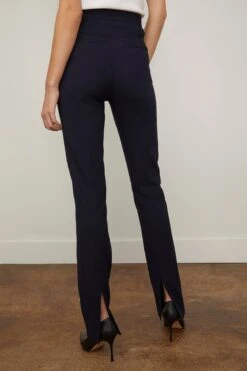 Toteme Slim Crepe Suit Trousers In Navy 10 Toteme Slim Crepe Suit Trousers In Navy -All Seasons Style toteme SlimCrepeSuitTrousersinNavy 3