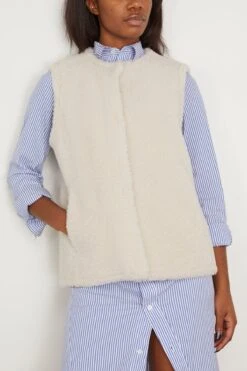 Curly Lamb Vest In Meringue 8 Curly Lamb Vest In Meringue -All Seasons Style yvessalomon CurlyLambVestinMeringue 2